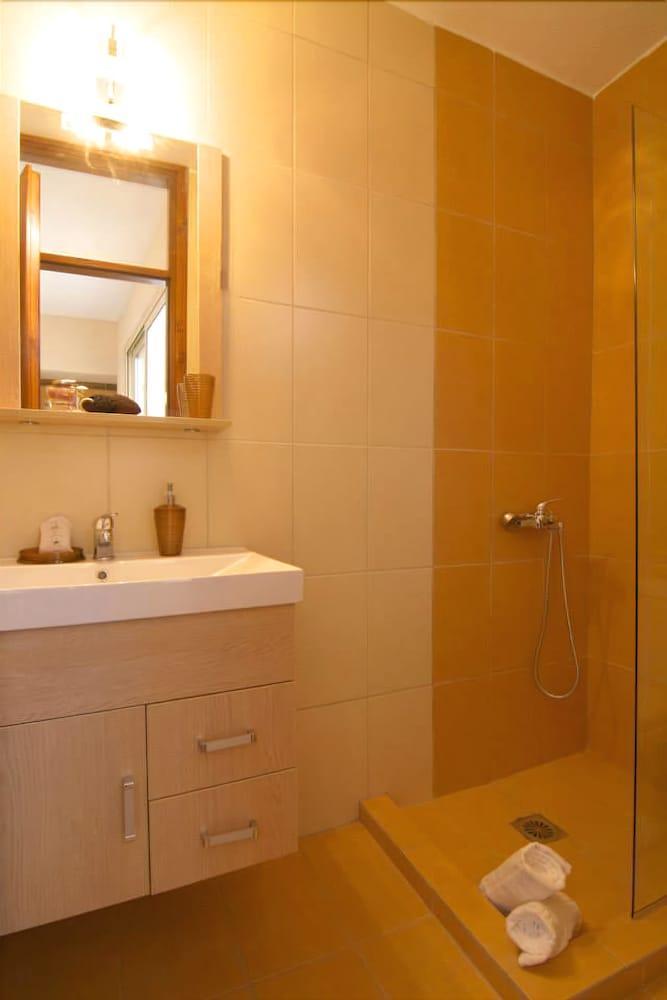 העיירה רתימנו Asikiko Suites מראה חיצוני תמונה